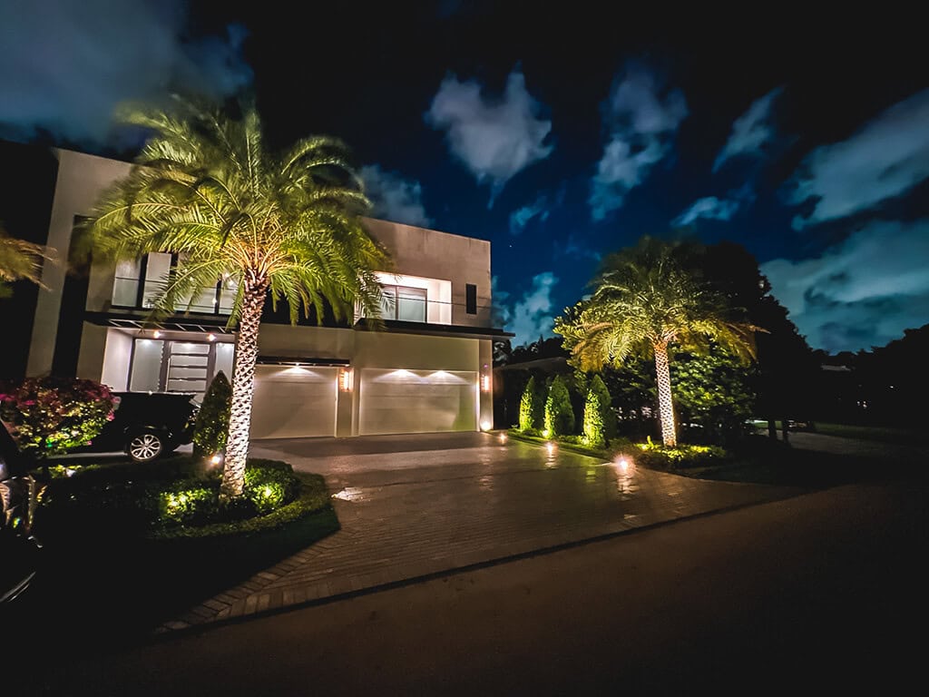 supreme landscape lighting portfolio image 2